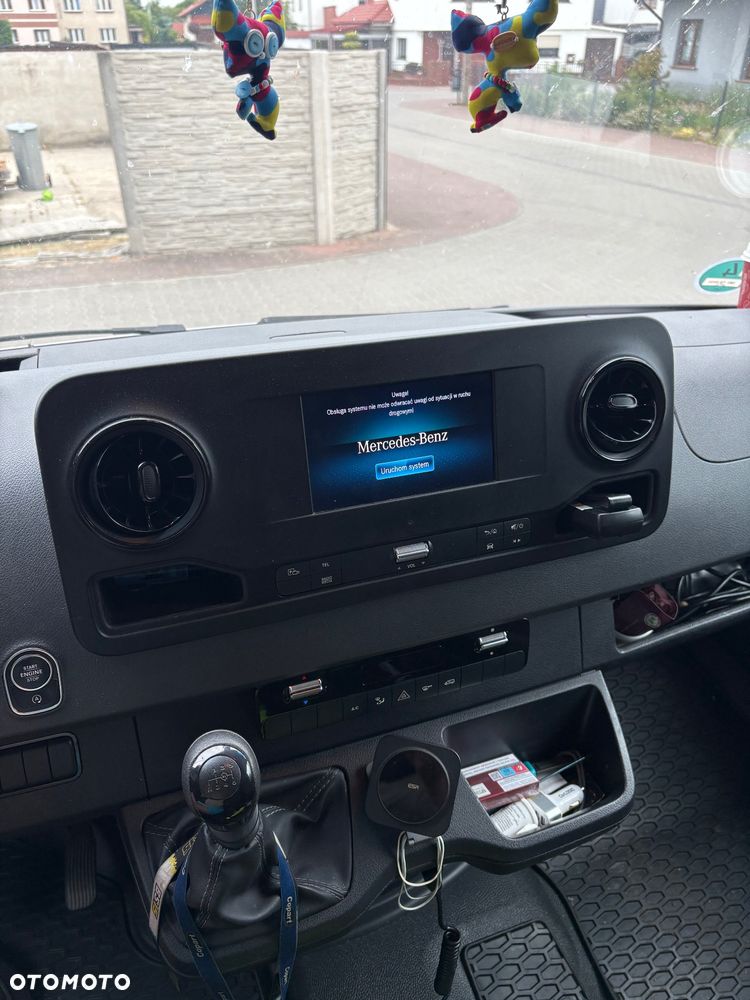Mercedes-Benz Sprinter - 6