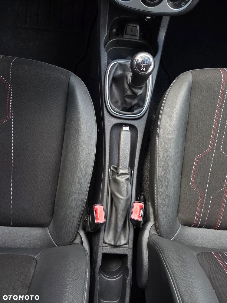 Opel Corsa 1.4 16V 150 Jahre - 24