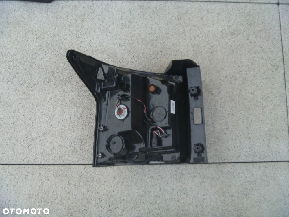 KIA SORENTO IV LAMPA TYLNA PRAWA LED ORYGINAŁ 92402-P2 - 2