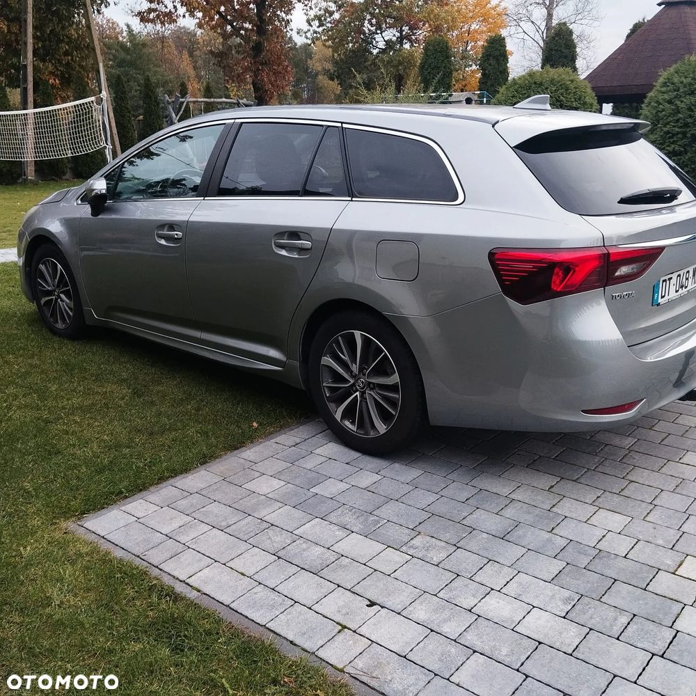Toyota Avensis 2.0 D-4D Prestige - 9