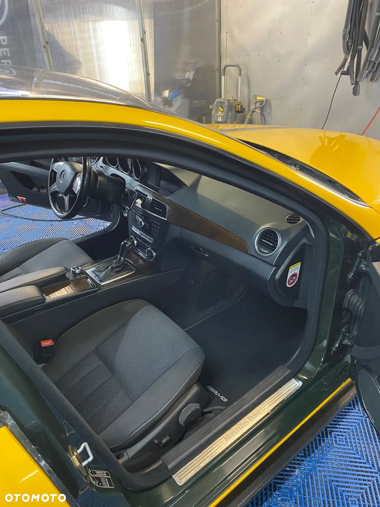 Mercedes-Benz Klasa C 350 CDI DPF (BlueEFFICIENCY) 7G-TRONIC Avantgarde - 17