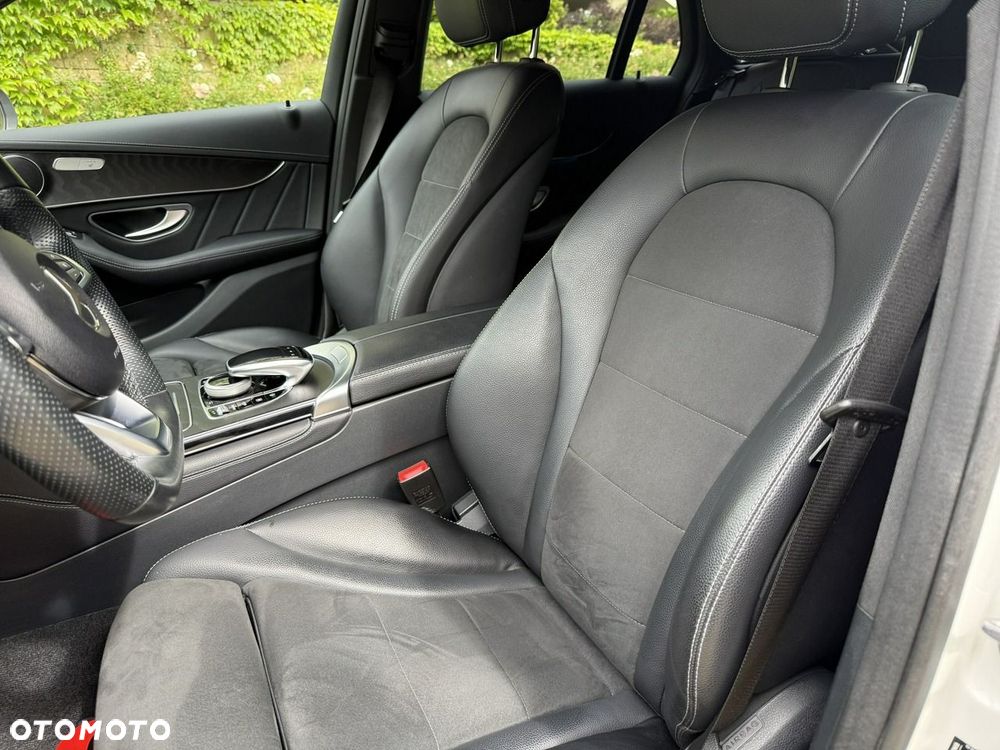 Mercedes-Benz GLC 220 d 4Matic 9G-TRONIC - 24