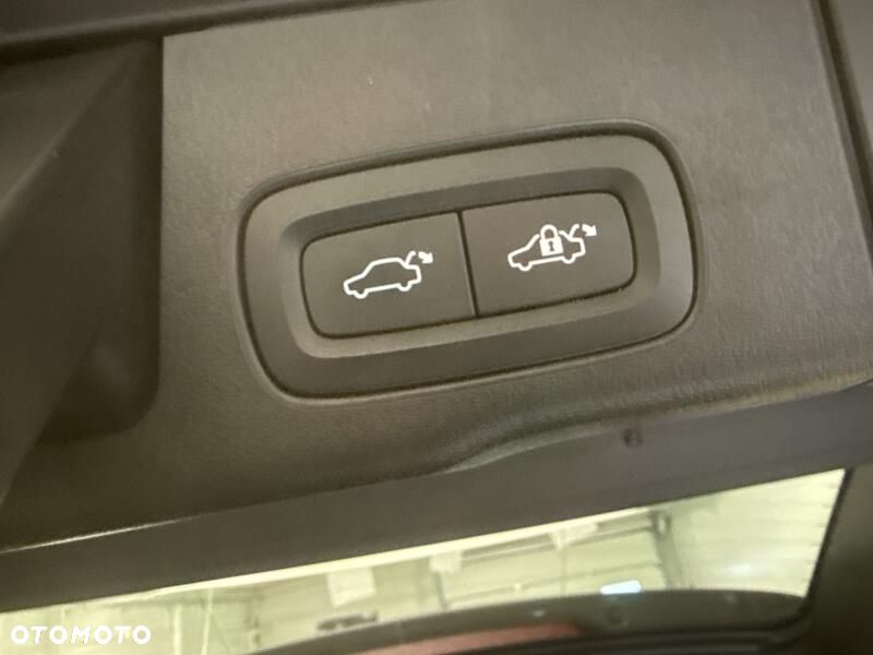 Volvo XC 60 - 22