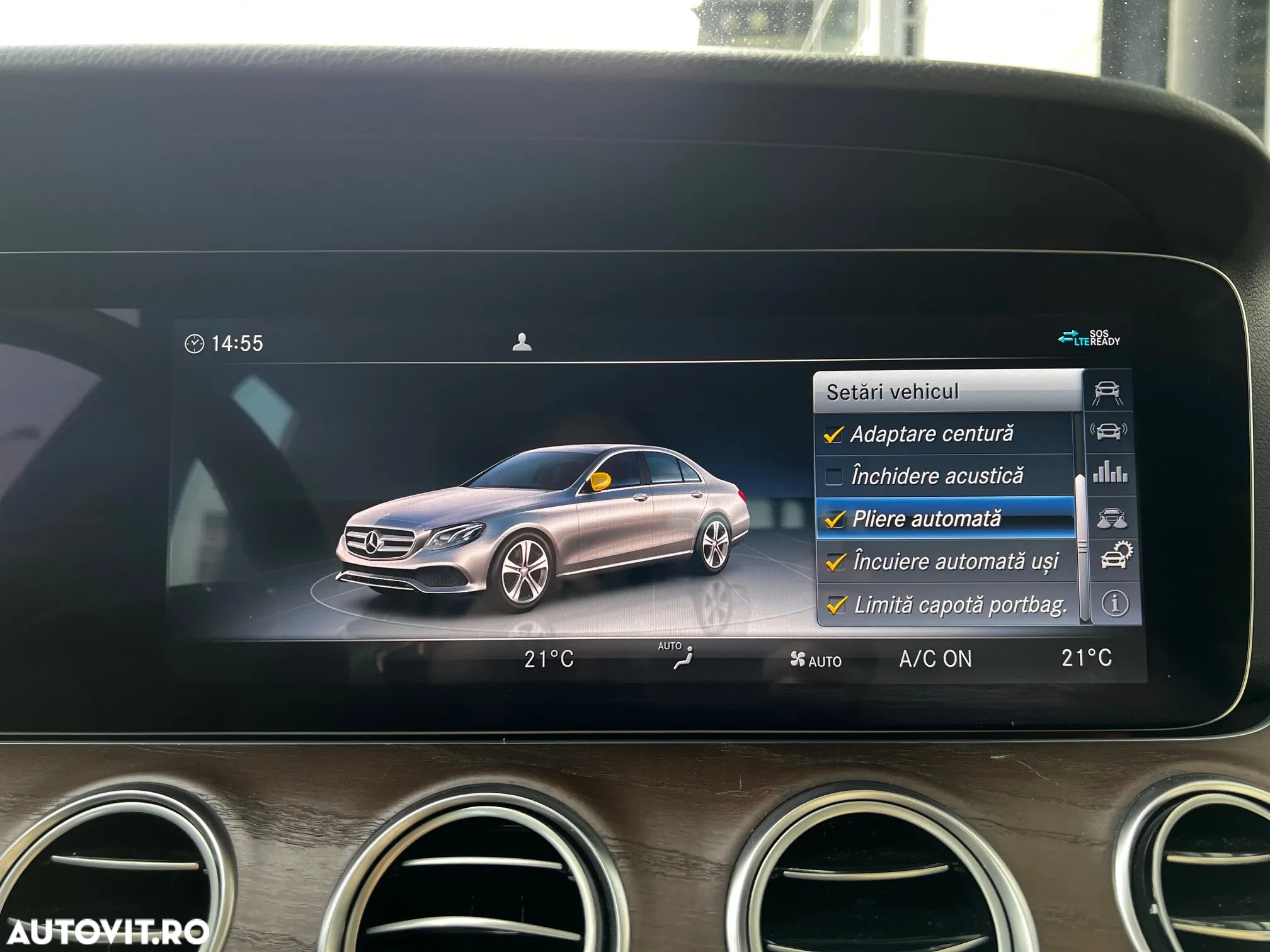 Mercedes-Benz E 220 d 4MATIC Aut. - 23