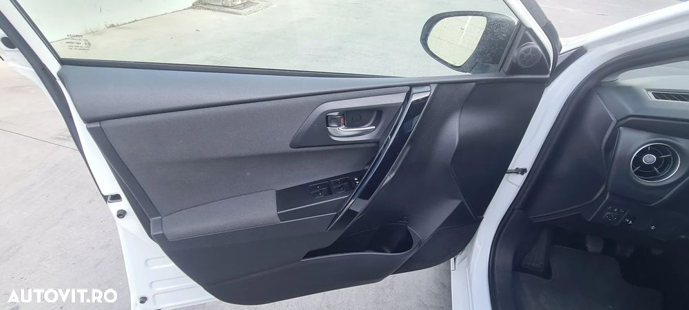 Toyota Auris 1.2 L Turbo Luna - 10
