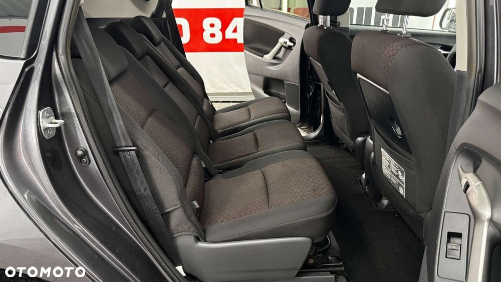Toyota Verso - 37