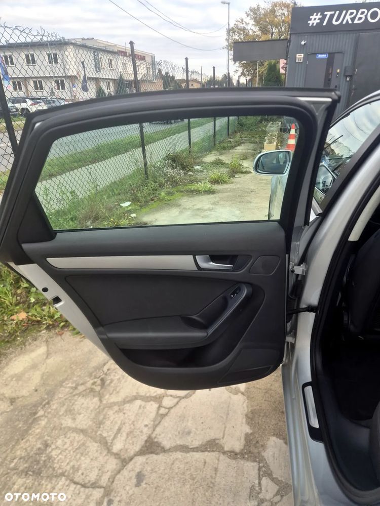 Audi A4 Limousine - 10