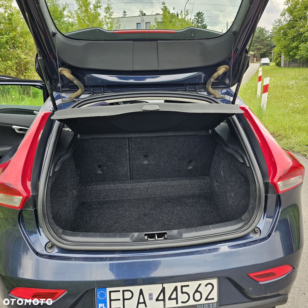 Volvo V40 T3 Kinetic - 10