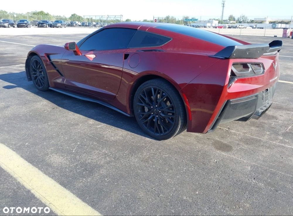 Chevrolet Corvette - 8