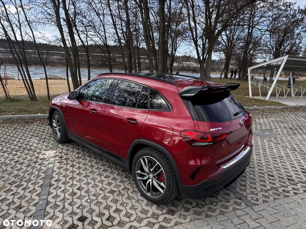 Mercedes-Benz GLA - 7