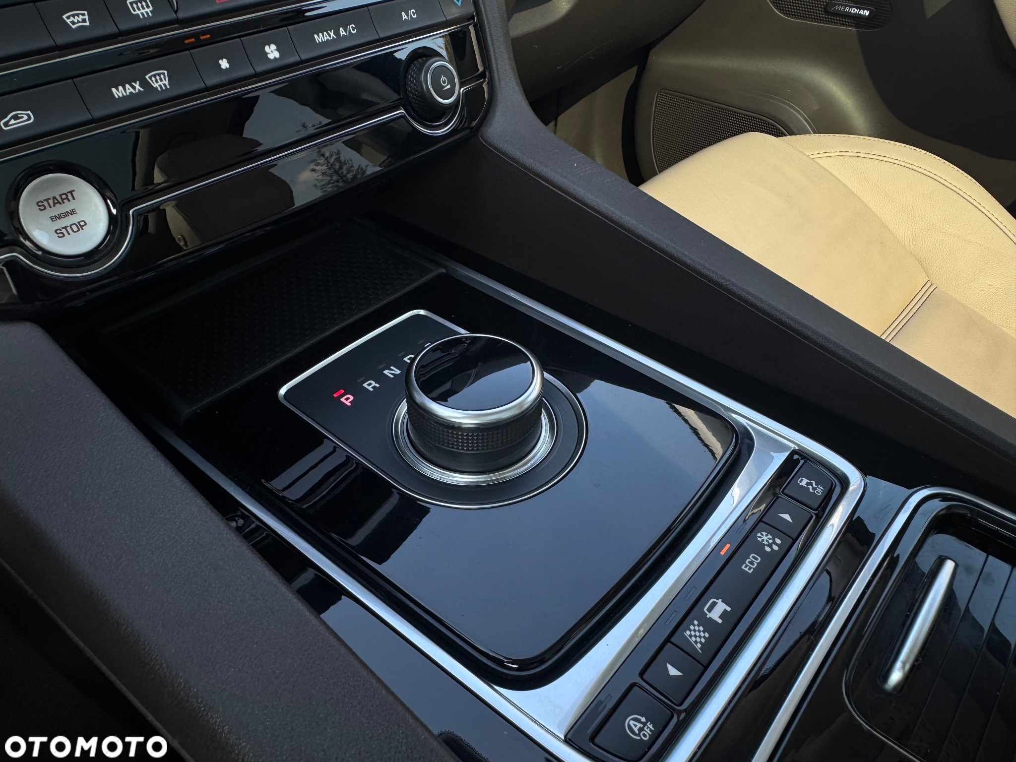 Jaguar F-Pace 2.0 i4D AWD Prestige - 28