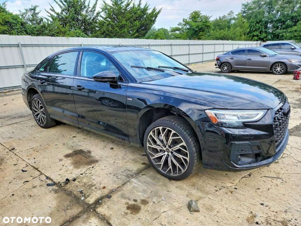 Audi A8 - 6