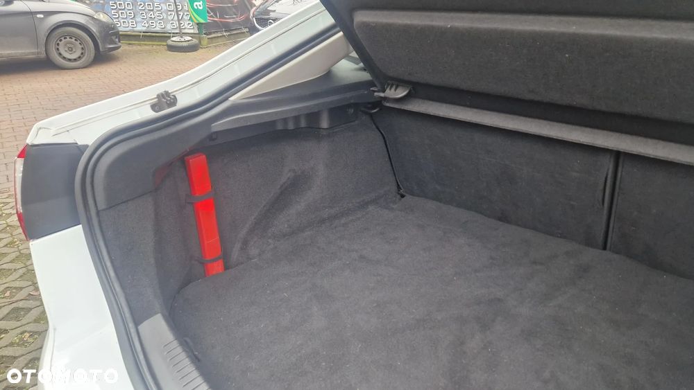 Ford Mondeo 2.0 TDCi Ghia X - 18