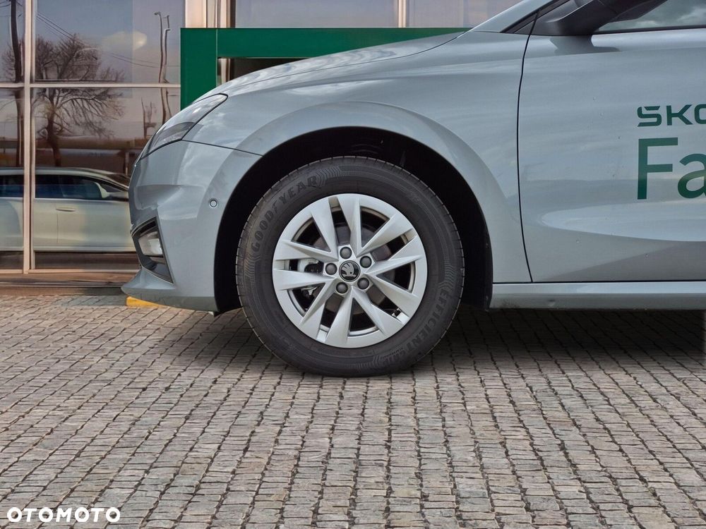 Skoda Fabia 1.0 TSI Drive - 11