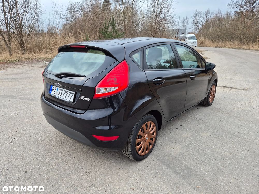 Ford Fiesta 1.25 Celebration - 7
