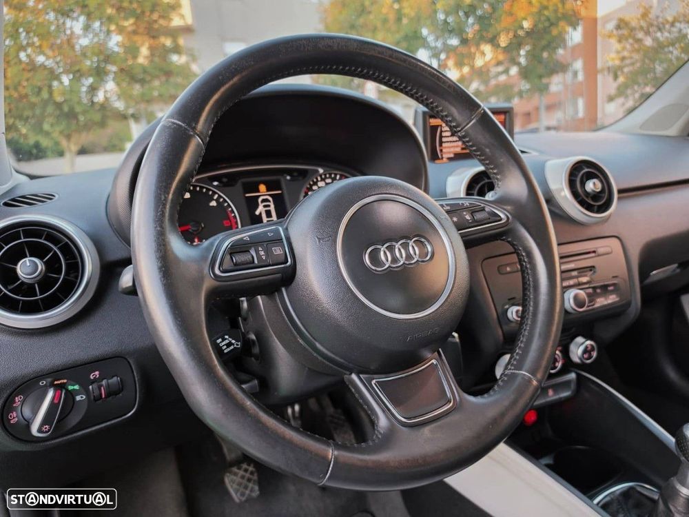 Audi A1 1.6 TDI S-line - 31