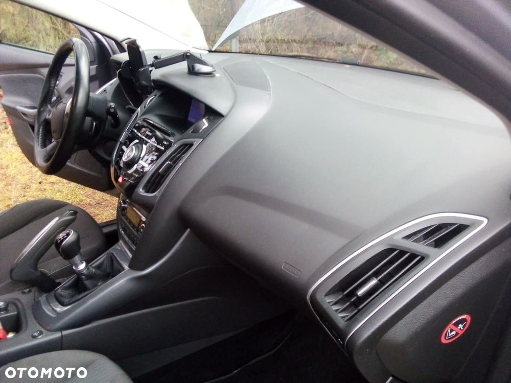Ford Focus 1.6 EcoBoost Titanium - 17