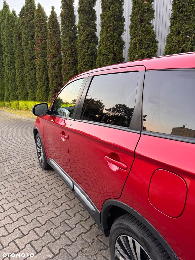 Mitsubishi Outlander - 10