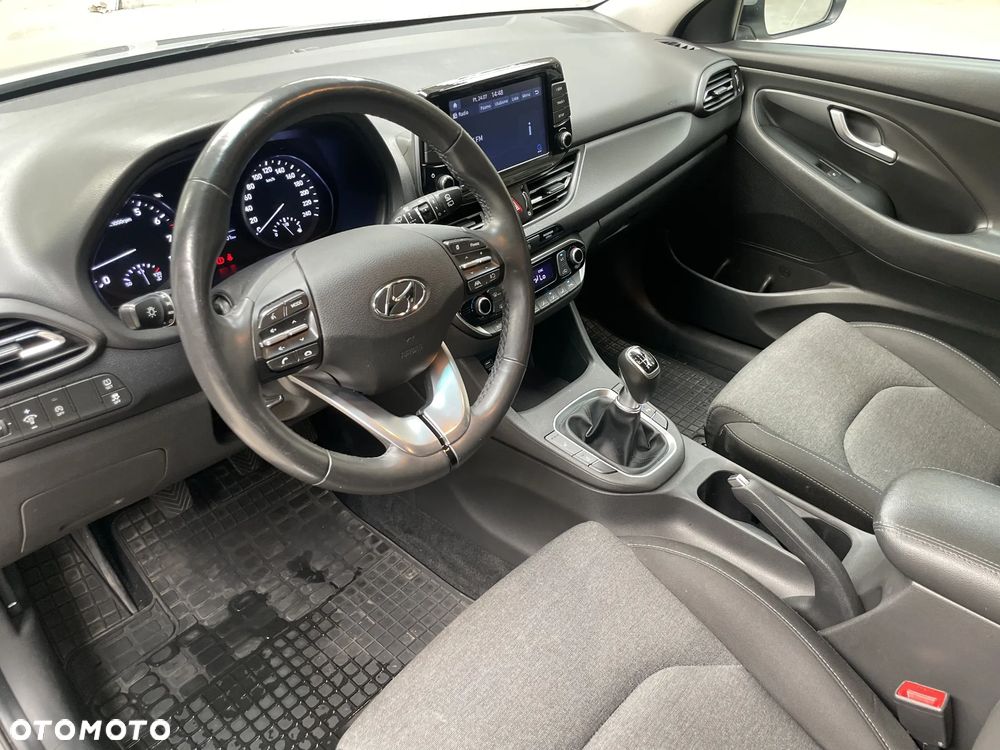 Hyundai i30 1.5 DPI Smart - 10