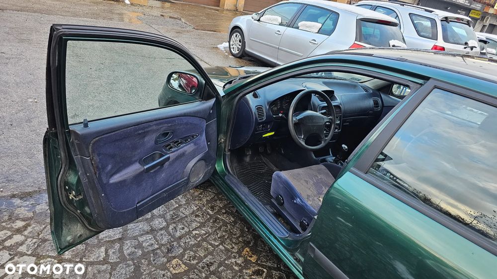 Mitsubishi Carisma 1.8 GDI Avance - 7