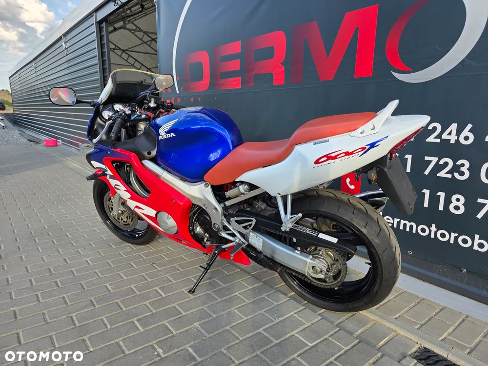 Honda CBR - 6
