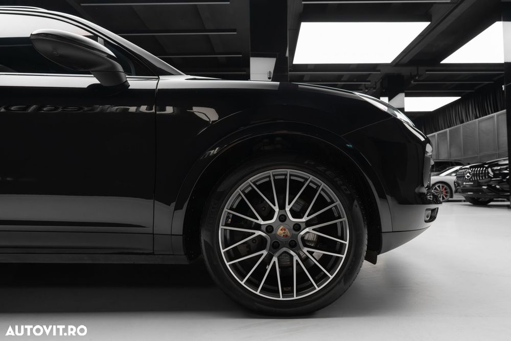 Porsche Cayenne - 5