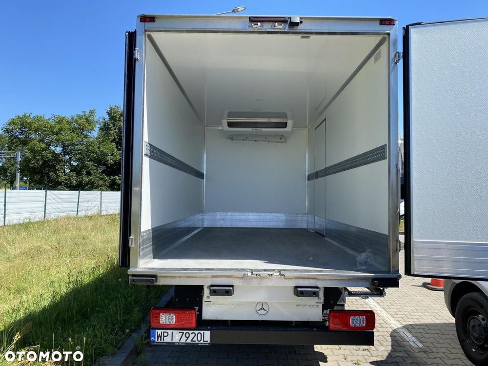 Mercedes-Benz Sprinter - 6