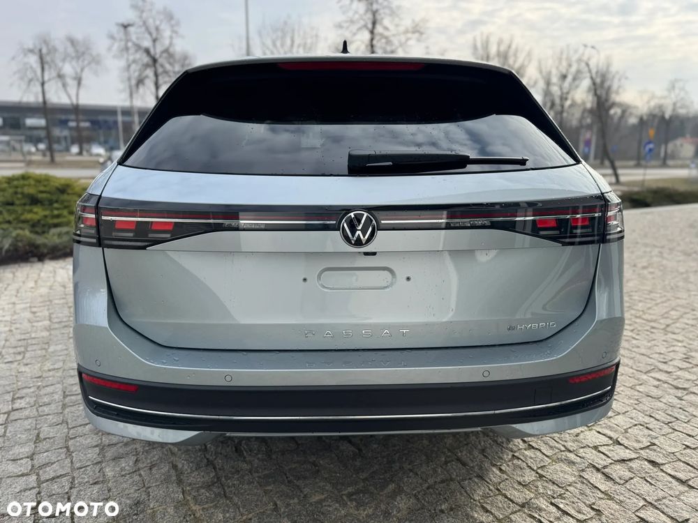 Volkswagen Passat - 6