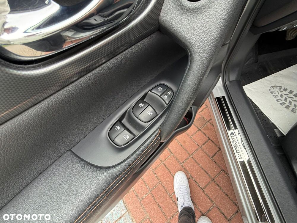 Nissan Qashqai 1.3 DIG-T N-Connecta - 13
