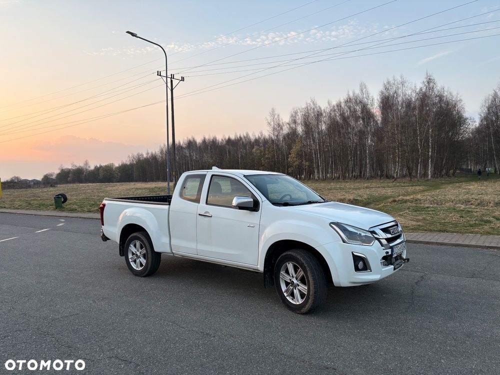 Isuzu D-Max 1.9 DC LS+ - 9