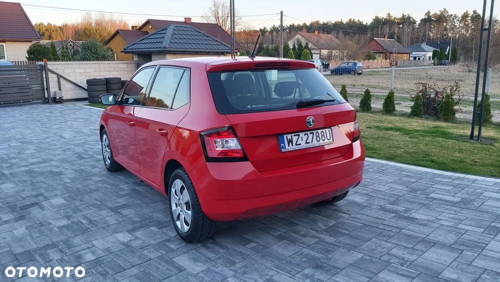 Skoda Fabia 1.2 TSI Active - 3