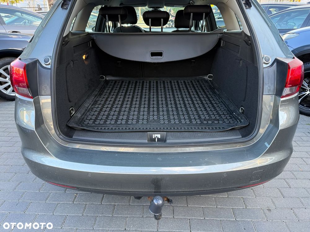 Opel Astra 1.4 T Dynamic - 19