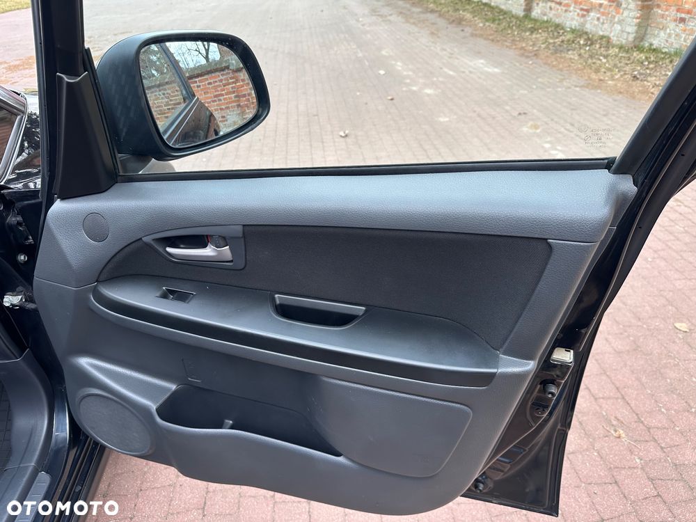 Suzuki SX4 - 26