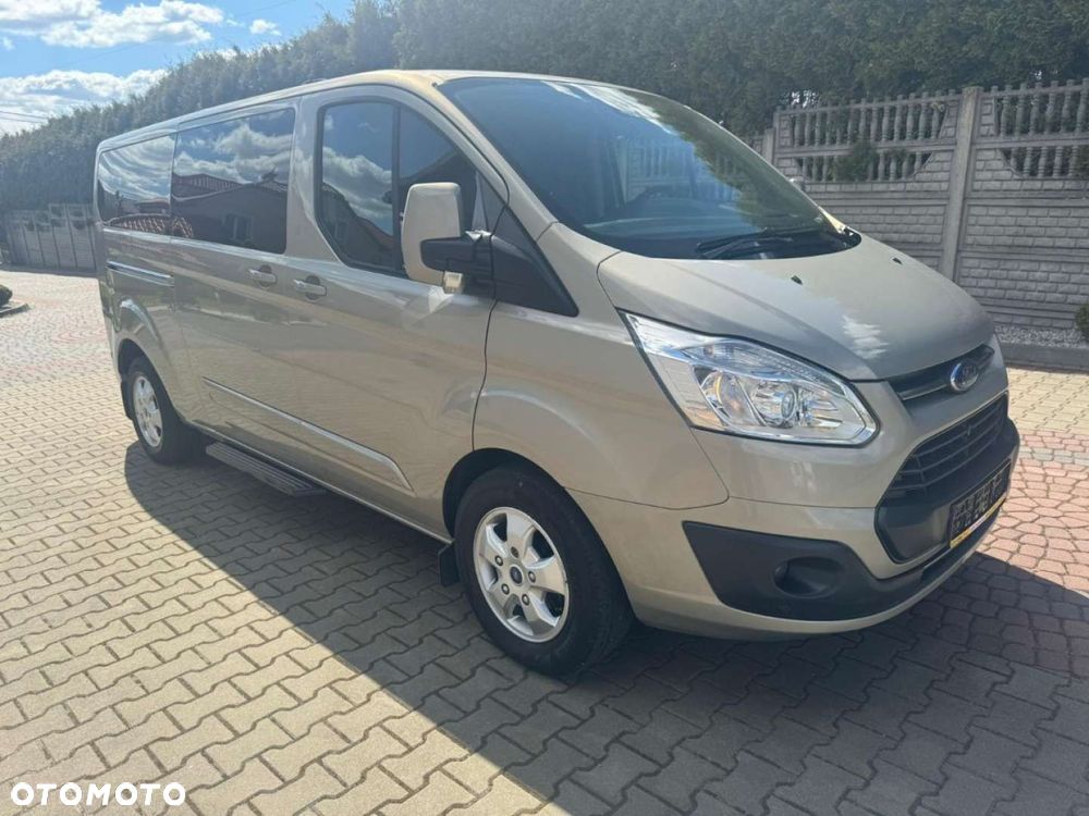 Ford Tourneo Custom - 19