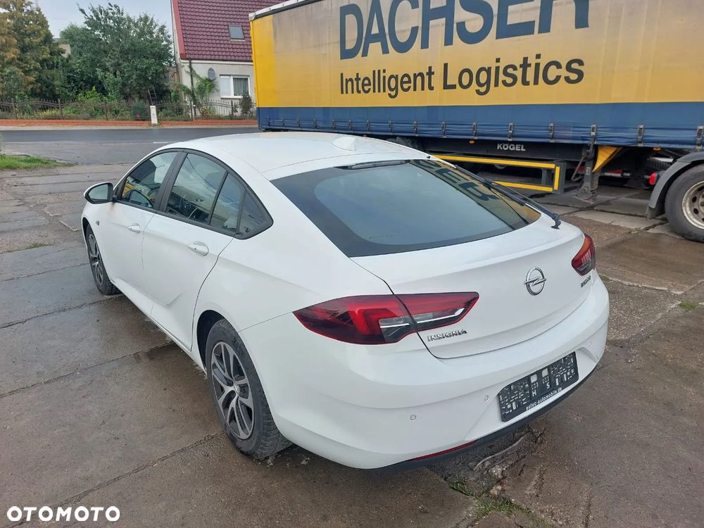 Opel Insignia - 11