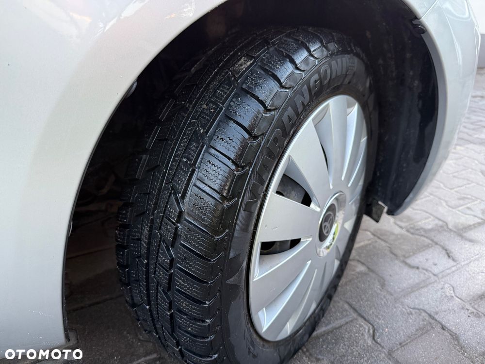 Toyota Yaris 1.33 2010 - 24
