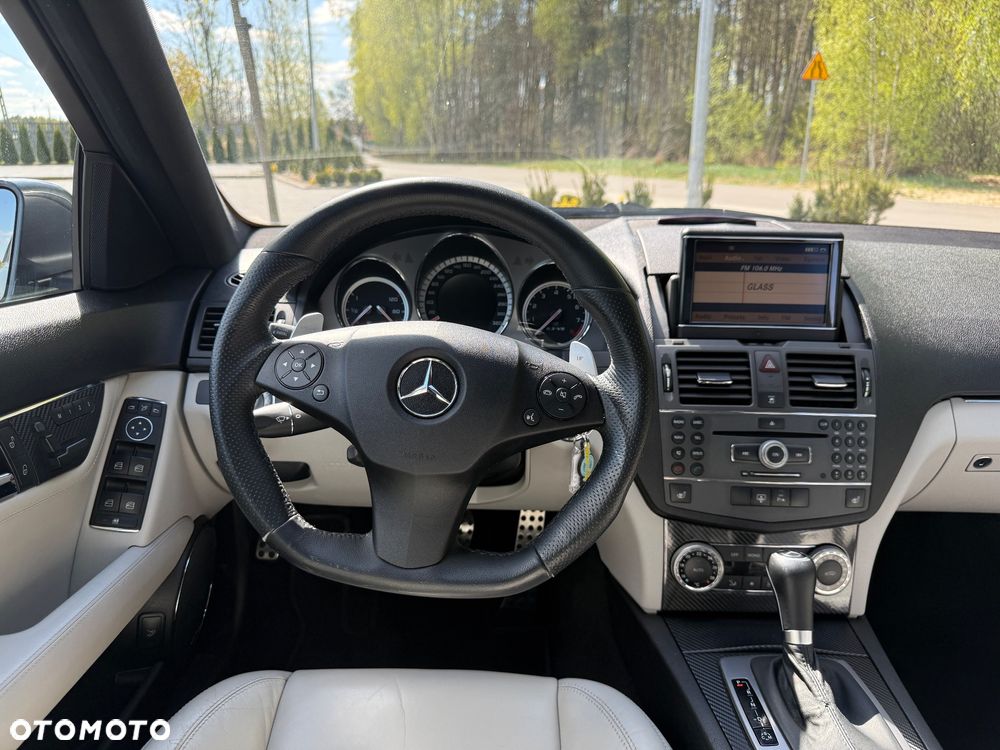 Mercedes-Benz Klasa C 63 AMG 7G-TRONIC SPORT EDITION - 18