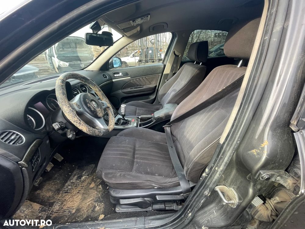 Dezmembrez Alfa Romeo 159 1.9 JTD - 7