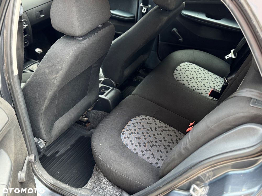 Skoda Fabia - 10