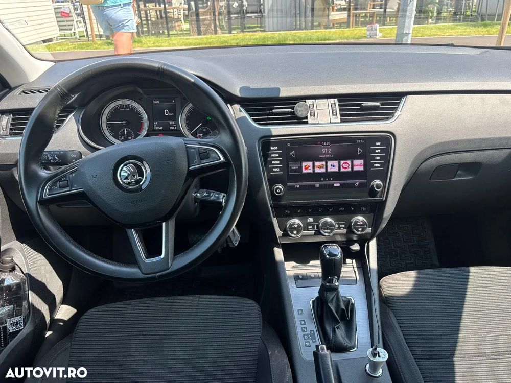 Skoda Octavia 1.6 TDI DSG Ambition - 7