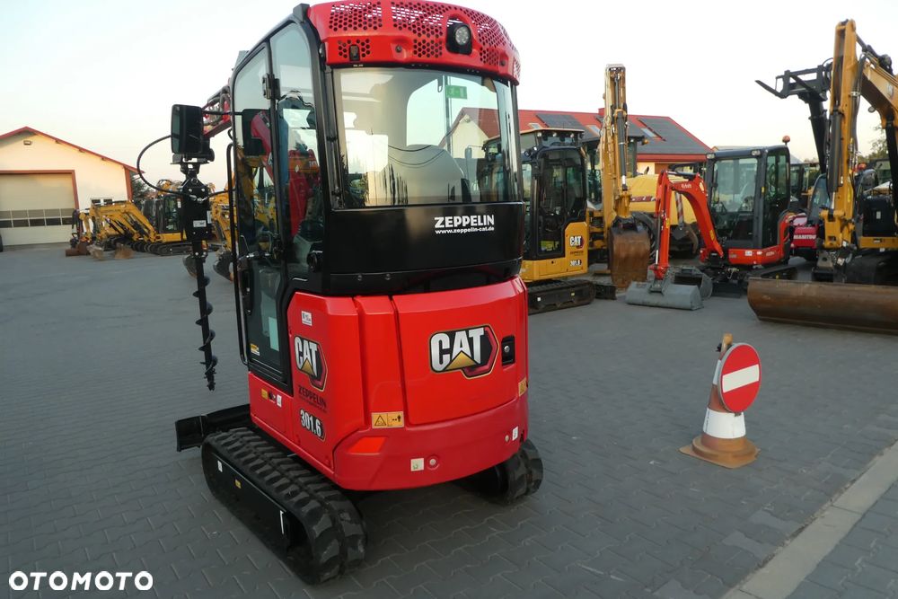 Caterpillar 301,6 Z NIEMIEC Z WIERTNICĄ - 5