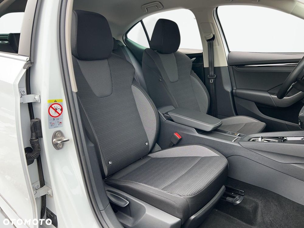 Skoda Octavia 2.0 TDI Selection DSG - 16