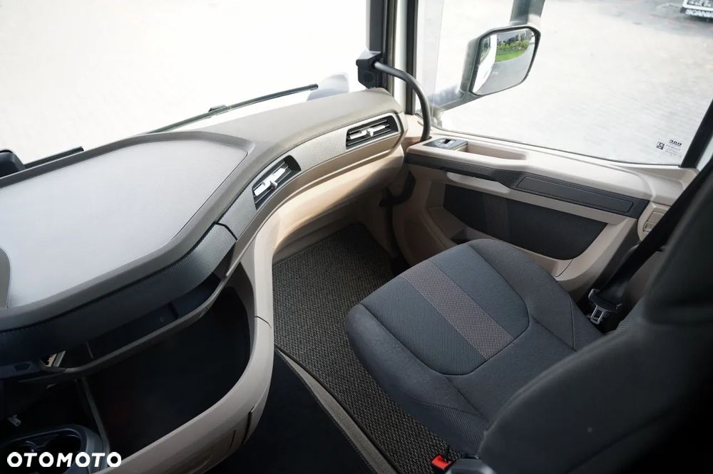 DAF XG 480 / RETARDER / KLIMA POSTOJOWA / PO ZŁOTYM KONTRAKCIE SERWISOWYM / ZBIORNIKI 1 400 L - 32
