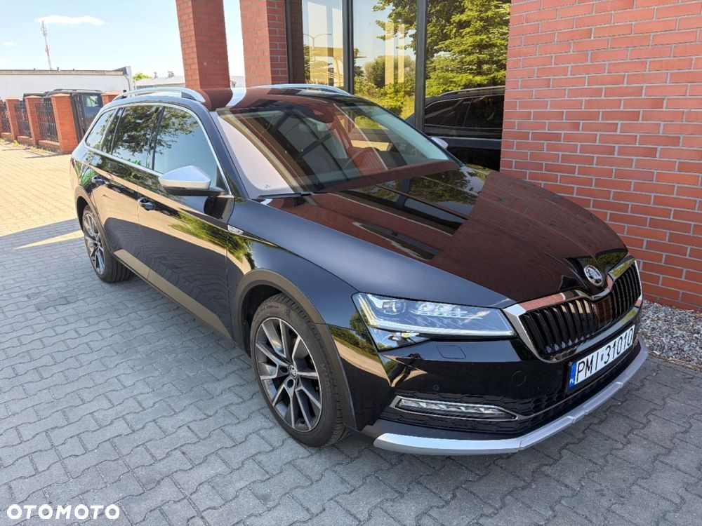Skoda Superb 2.0 TDI SCR 4x4 Scout DSG - 2