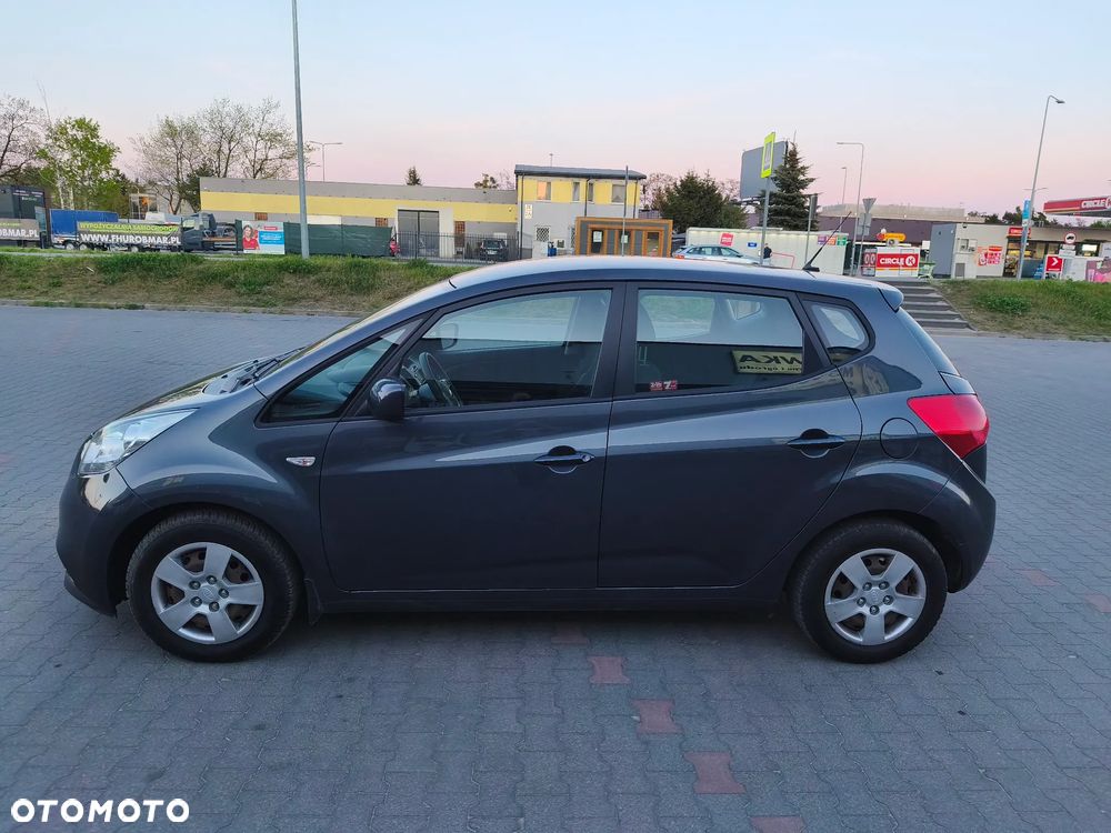 Kia Venga 1.6 L - 2