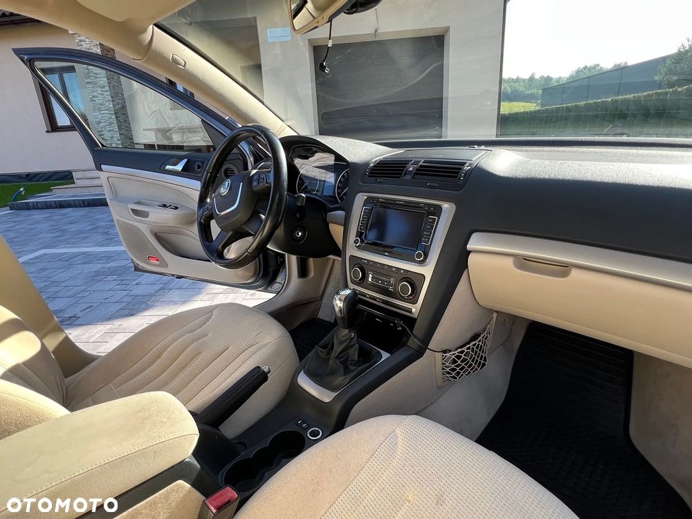 Skoda Octavia 1.9 TDI DPF Elegance - 6