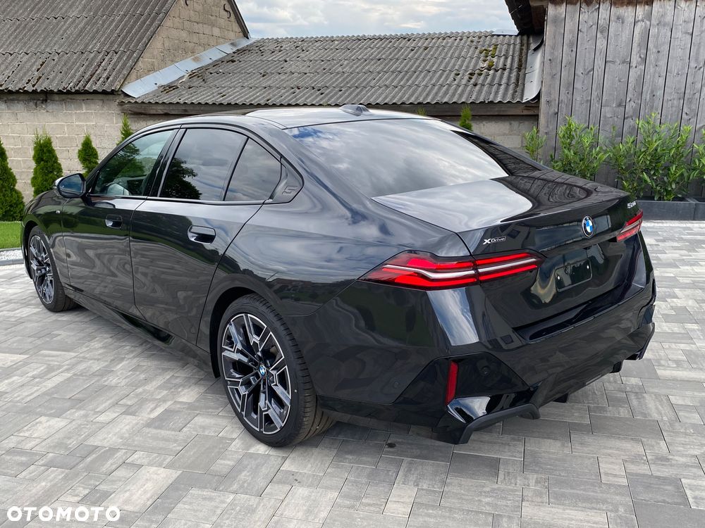 BMW Seria 5 520d xDrive - 11