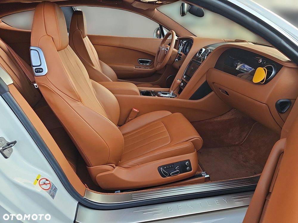 Bentley Continental GT - 15