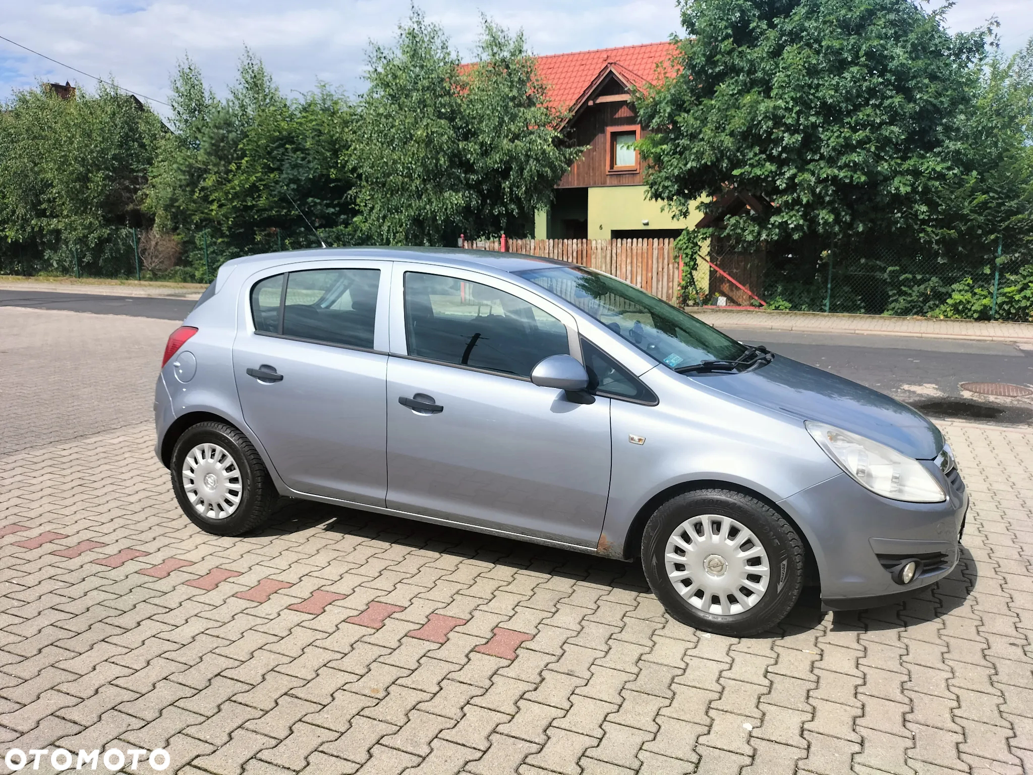 Opel Corsa 1.2 16V Essentia - 4
