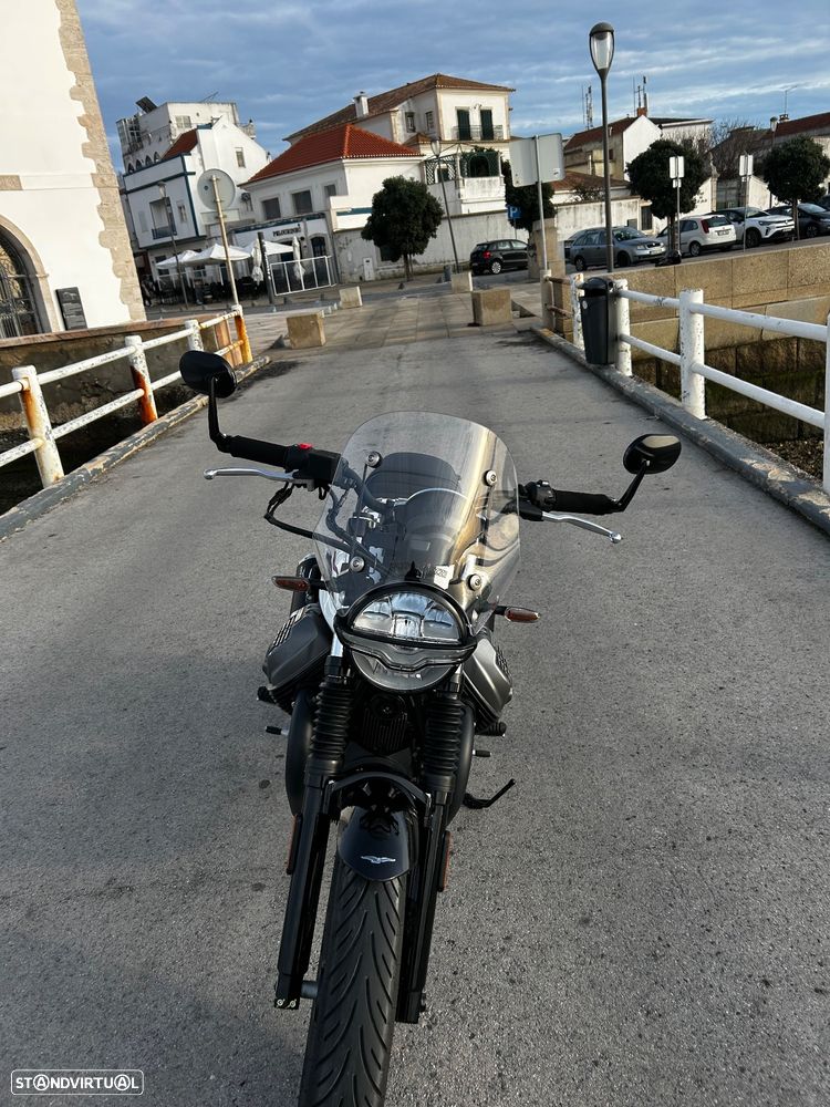 Moto Guzzi V7 Stone Ten Nova - 24